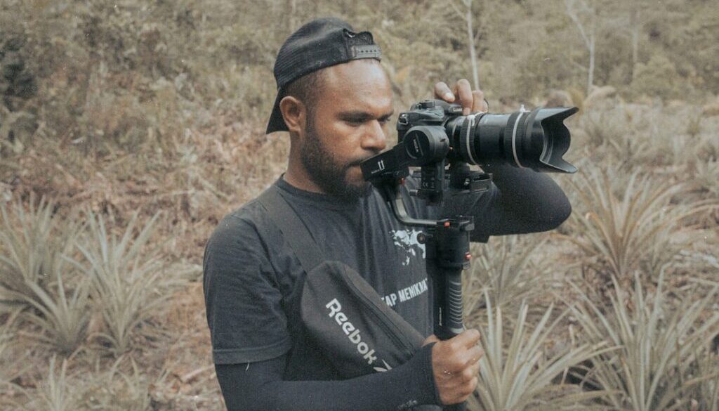 Mistrzowie polskiego kina dokumentalnego - twórcy kształtujący współczesny dyskurs