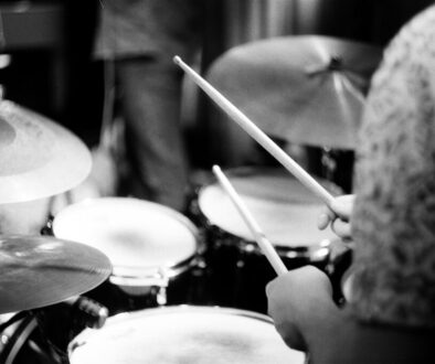 Kino Komeda - analiza soundtracków i ich rola w narracji filmów lat 60.